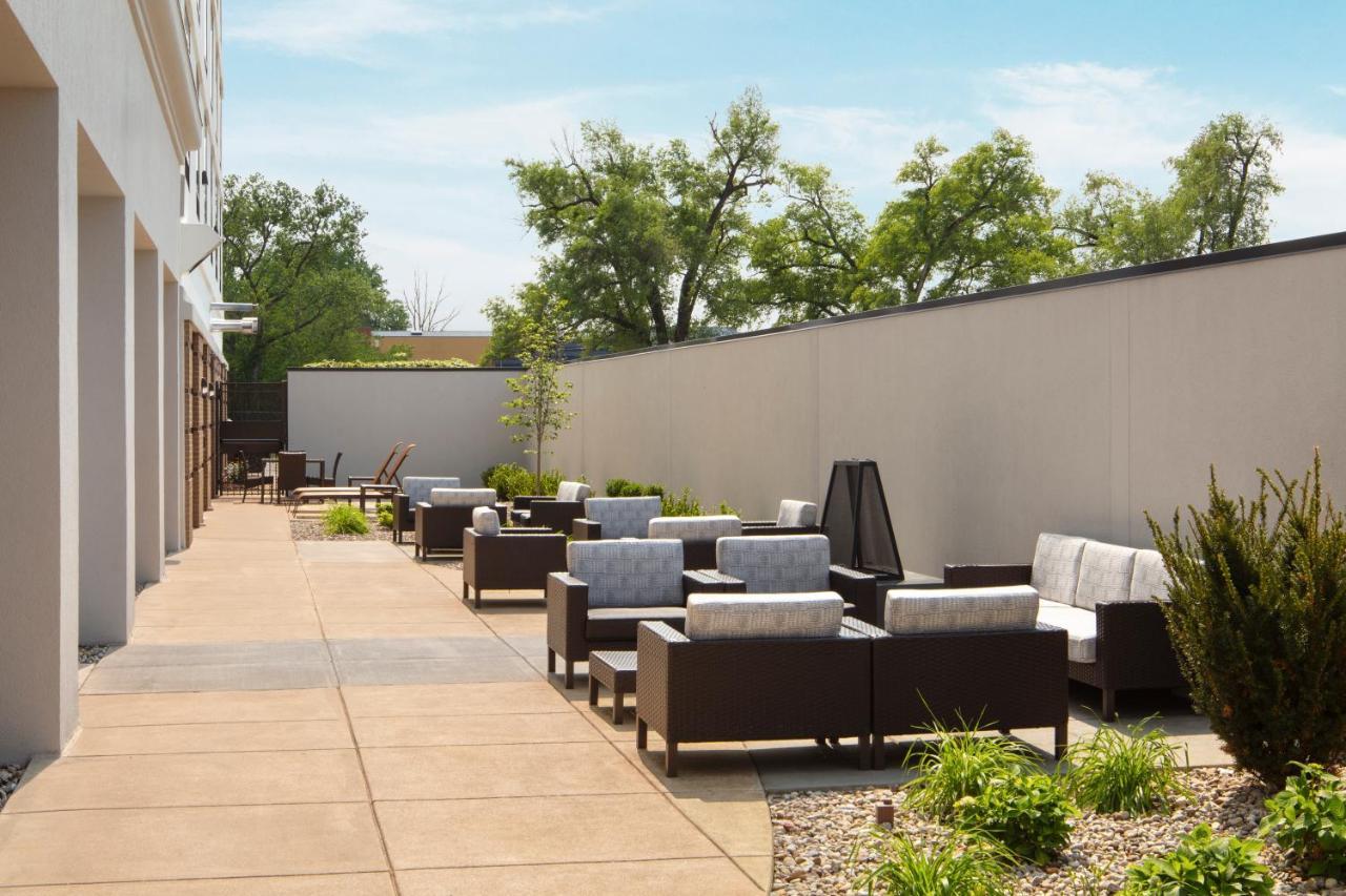 Courtyard Louisville Airport Zewnętrze zdjęcie