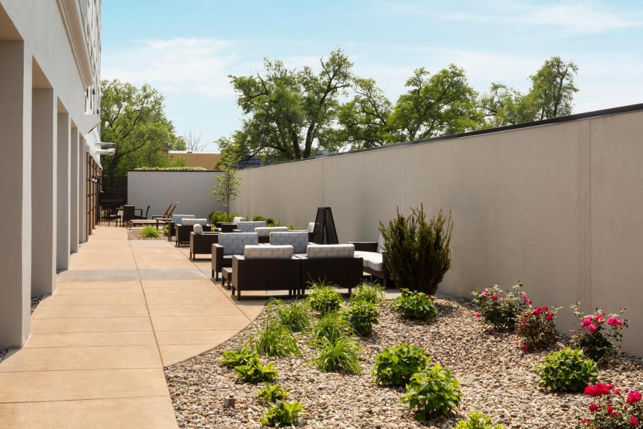 Courtyard Louisville Airport Zewnętrze zdjęcie